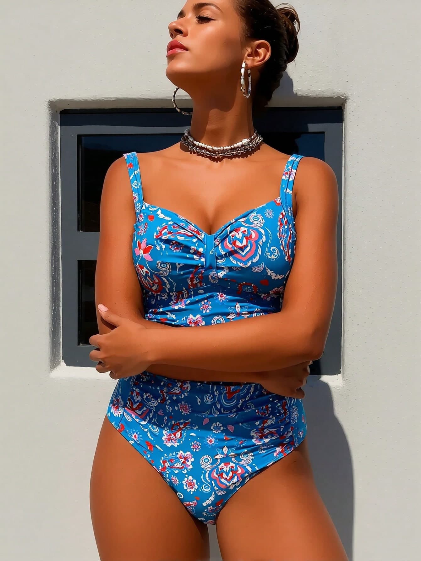 Maillot de bain femme 1 pièce bleu paisley, encolure cœur froncé
