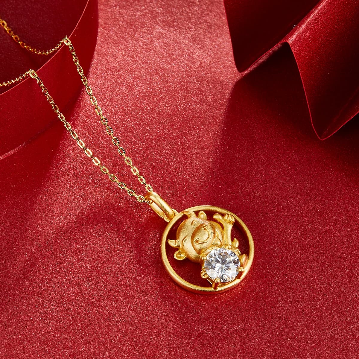 Collier Buffle Zodiaque - Moissanite 1ct VVS1, Argent 925 Plaqué Or