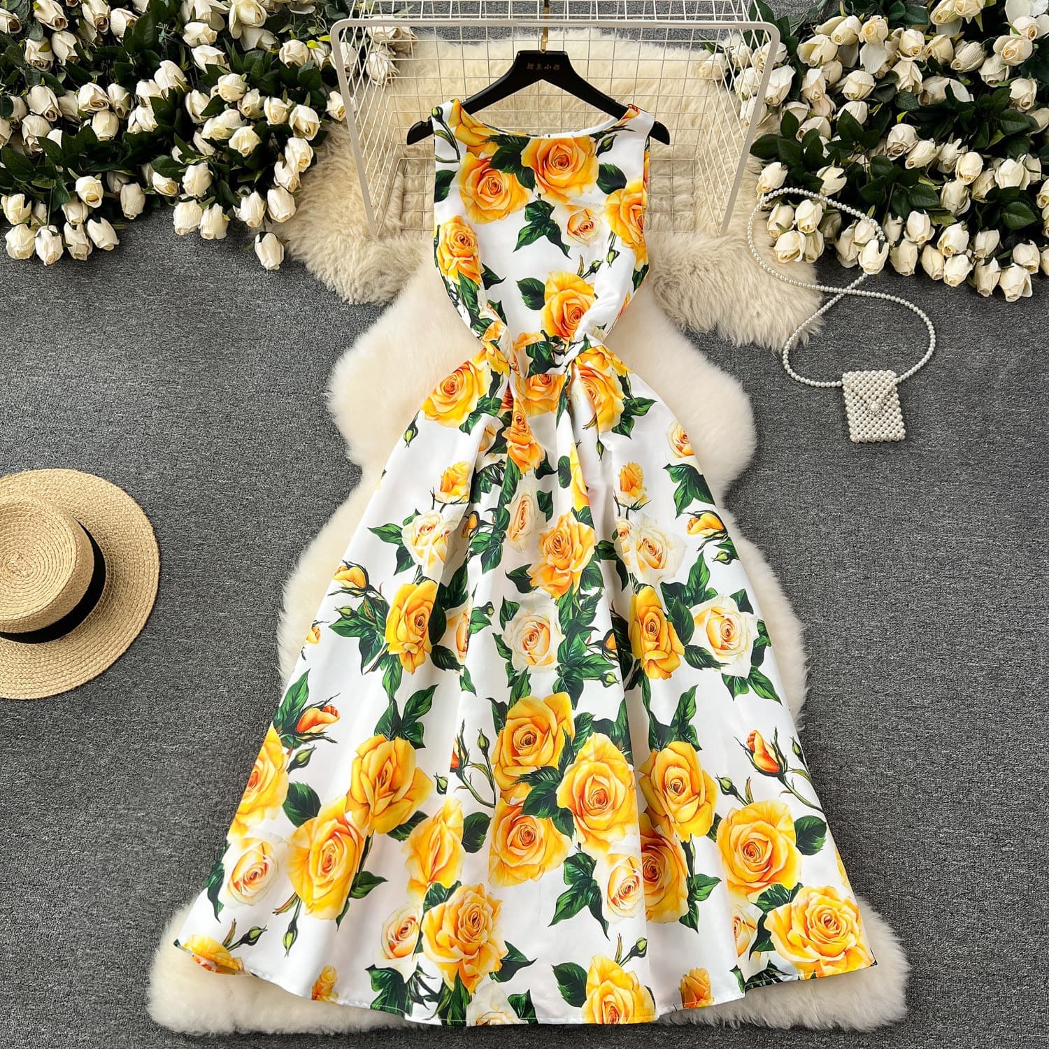 Robe camisole courte rétro imprimée, taille marquée