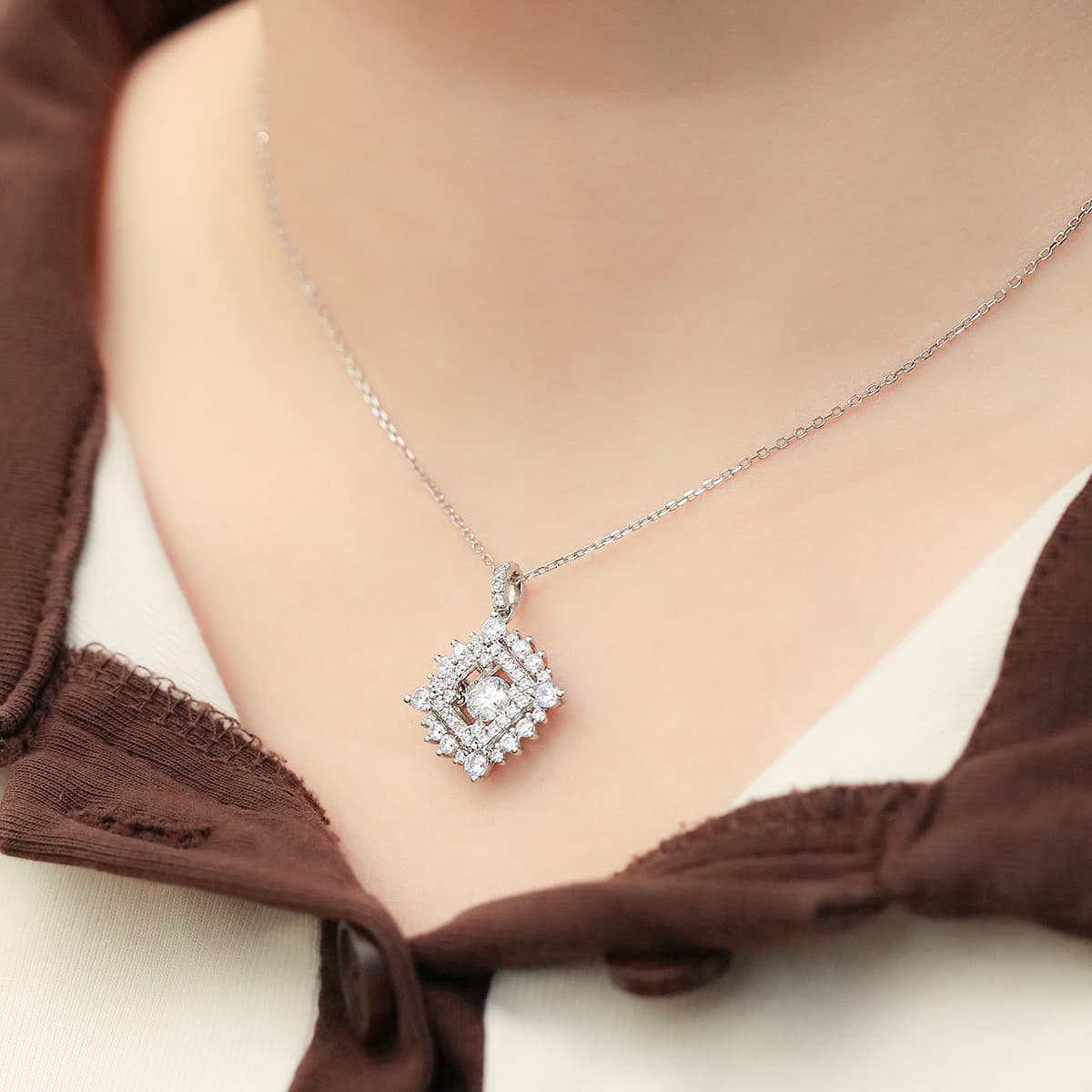 Pendentif Géométrique Moissanite 0,5ct D VVS1 Argent 925 Plaqué Platine 45cm
