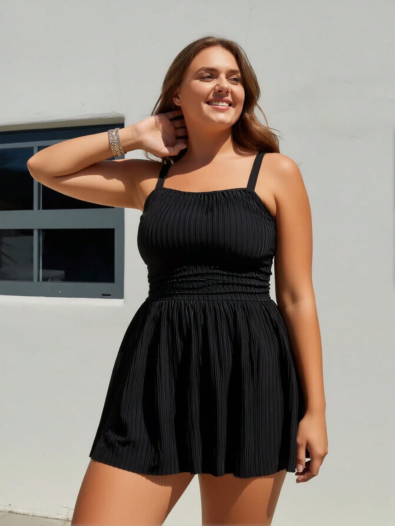 Robe de bain noire côtelée, col carré, jupe évasée - Grande taille