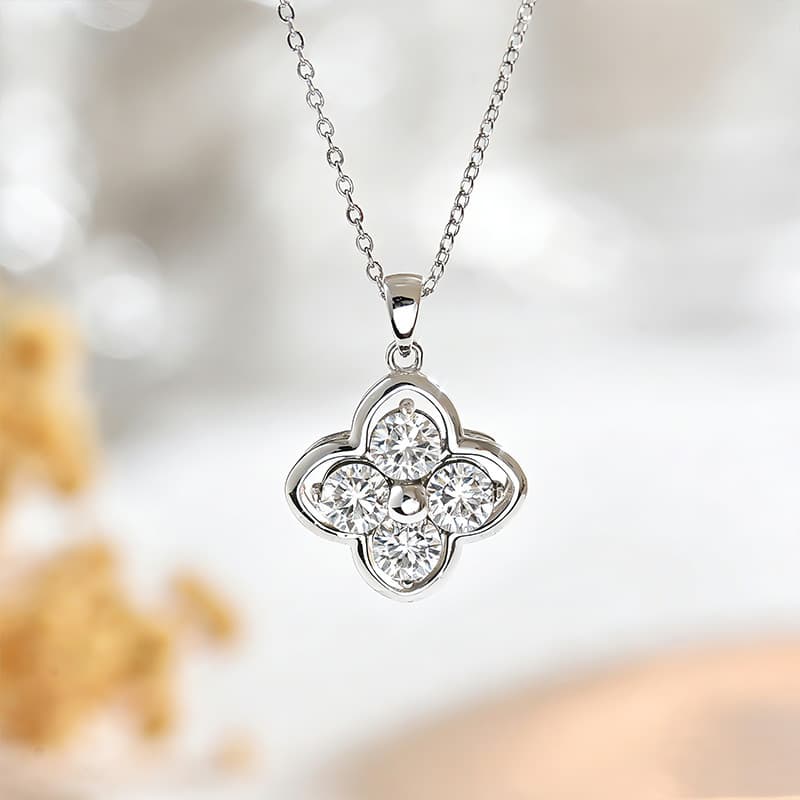 Collier Trèfle 4 Feuilles Moissanite 5mm Argent 925 Plaqué Or 45cm