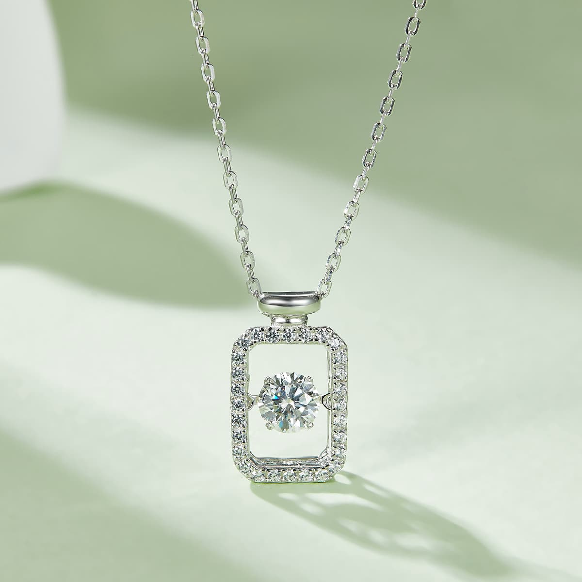 Collier Argent 925 Moissanite 0,5ct Rectangle Entourage Pavé Plaqué Platine