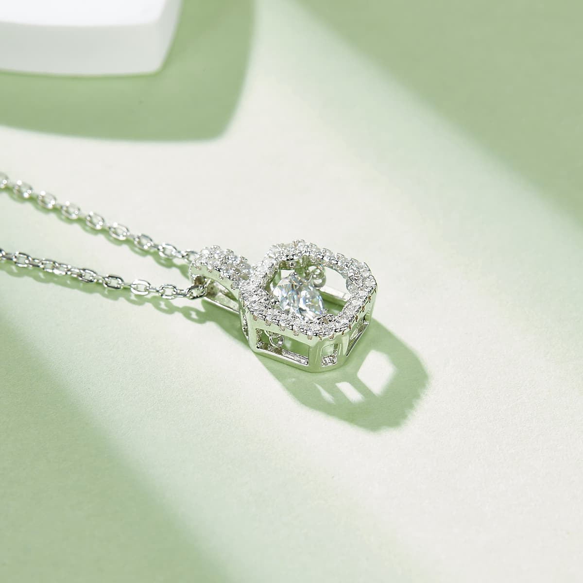 Collier Moissanite Halo Carré 0,5ct D VVS1 Argent 925 Plaqué Platine Coffret