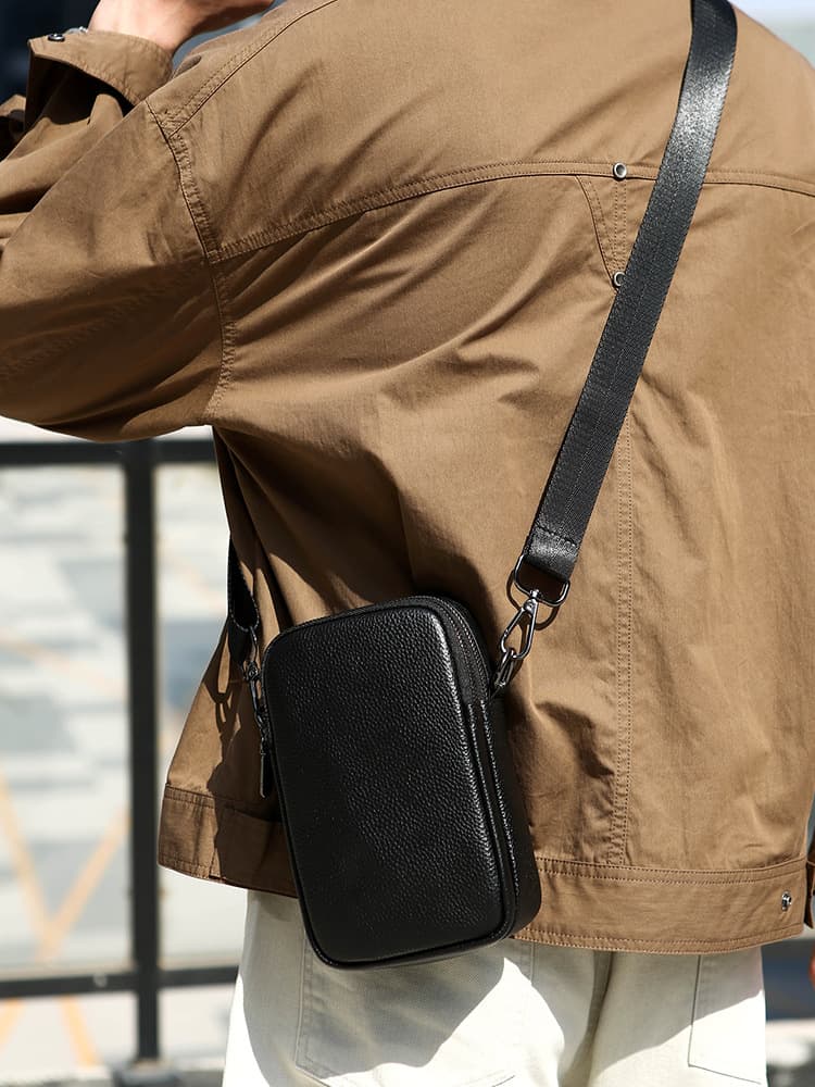 Men's First Layer Leather One-shoulder Crossbody Bag