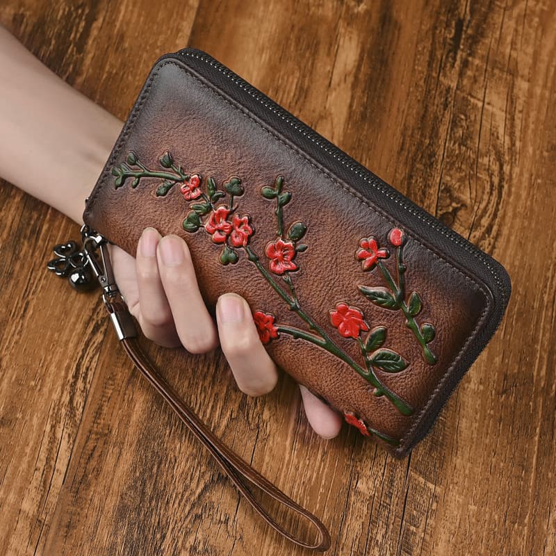 Genuine Leather Women's Long Wallet - Vintage Embossed Clutch Purse with Card Slots - European Style Handbag for Daily Use