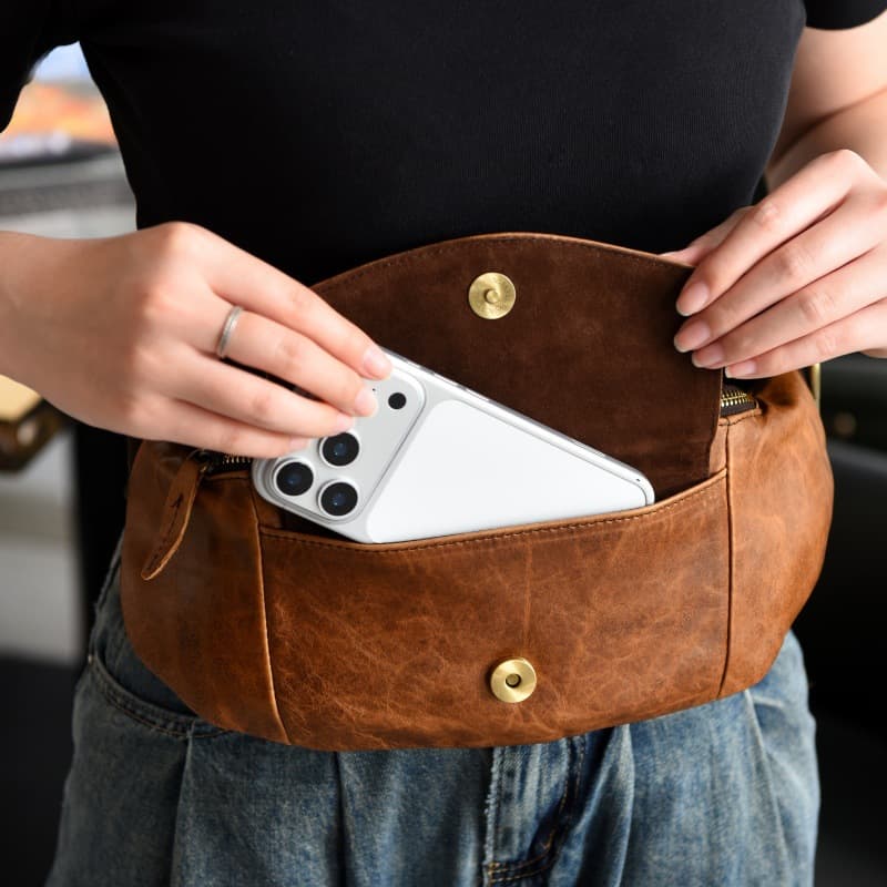 Retro Casual Vegetable Tanned Full-grain Leather Cowhide Chest Bag