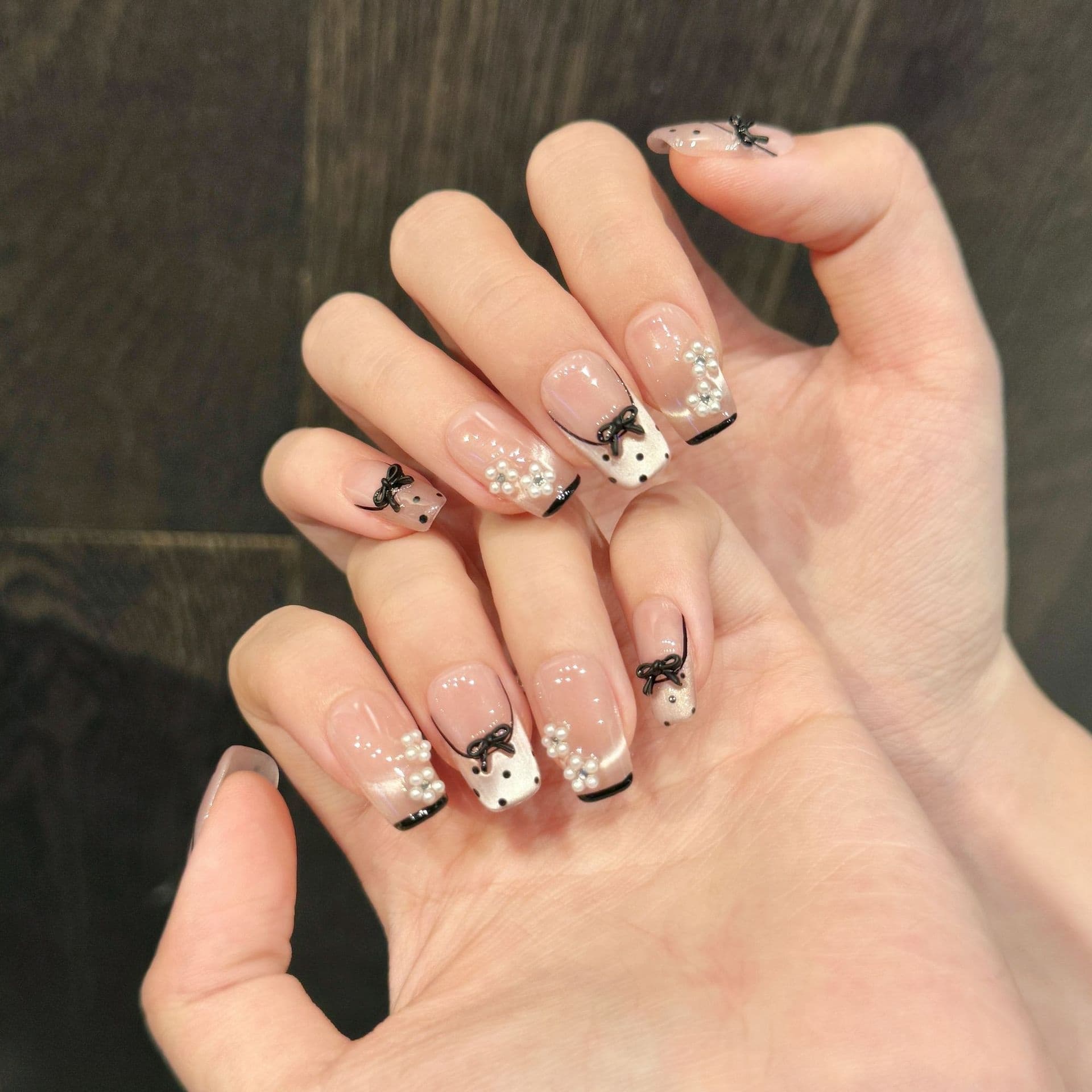 Hand-Painted Cat-Eye Lace-Trimmed French Polka-Dot Nail Stickers Purely Handmade Wearable Nails